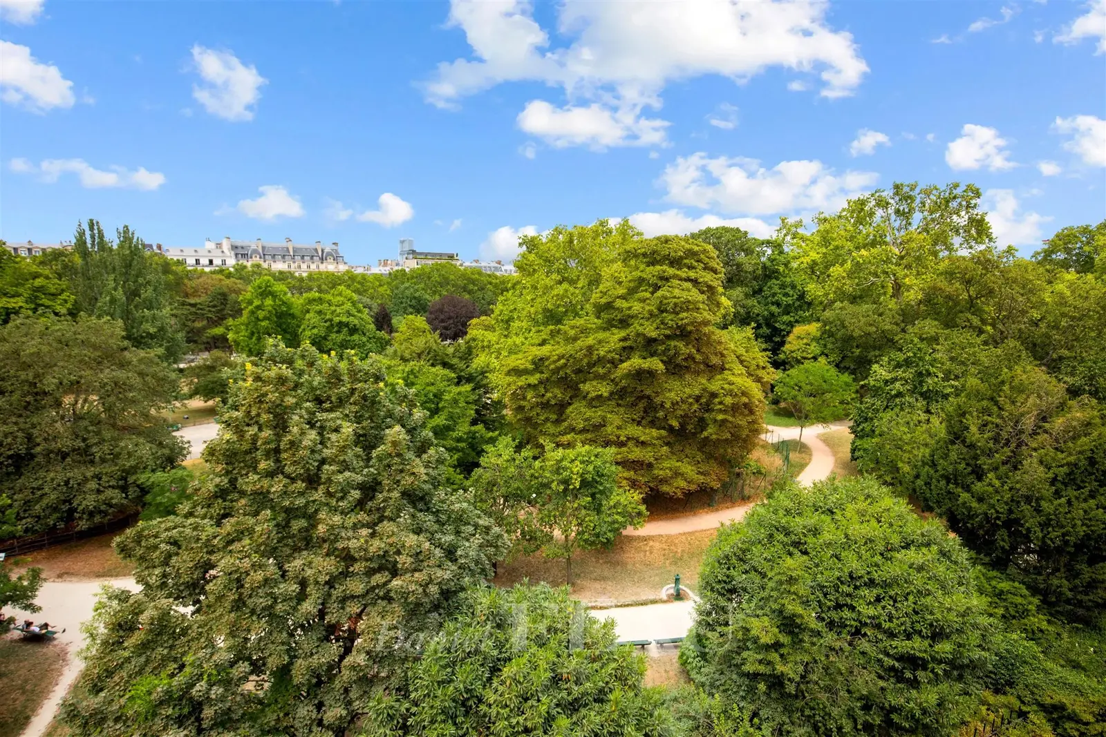 Paris VIIIe - Parc Monceau - Duplex dernier étage de 252 m² avec rooftop de 80 m²