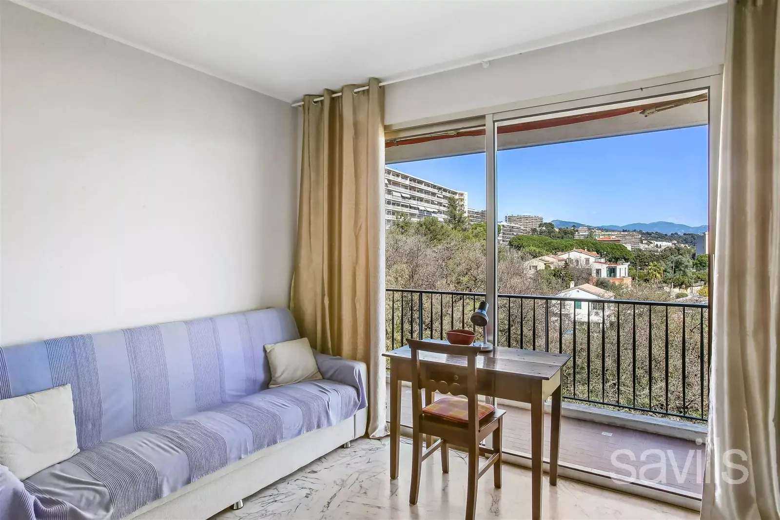 Charmant appartement une pièce avec vue mer à Nice