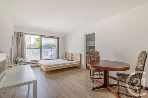 Appartement F1 à vendre PARIS