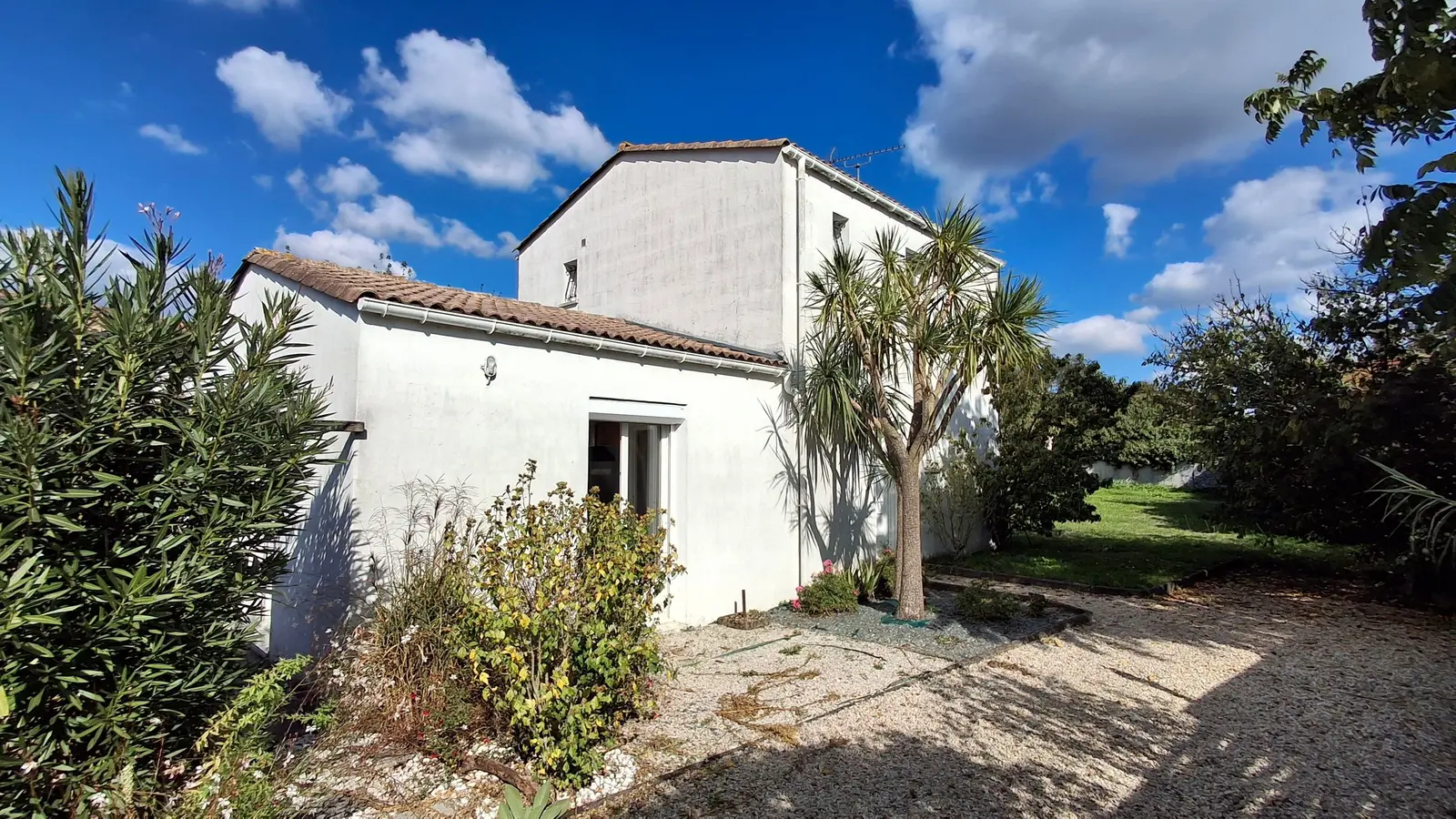 House — 3 ch. — Étaules